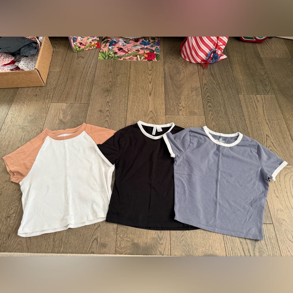 Hollister, Aerie, Zara Lot of Tees - Size S